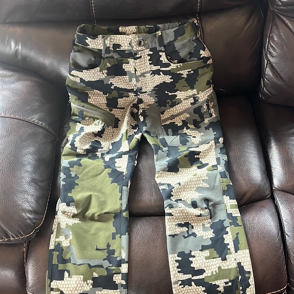 Youth Kuiu Camo Pants boys girls - Picture 2 of 6